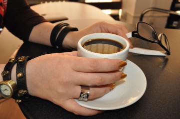 Cafeaua extrasă din balegă de elefant, o delicatesă la prețuri piperate